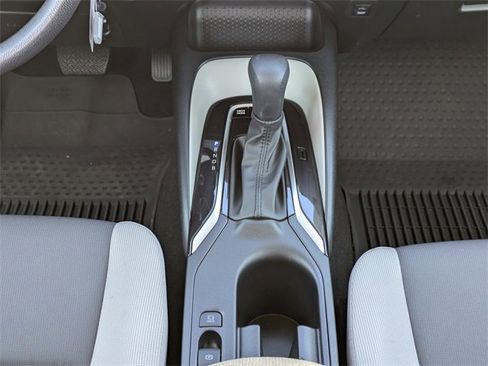 Used 2025 Toyota Corolla LE image 19