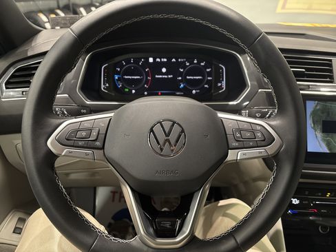 Used 2023 Volkswagen Tiguan SEL R-Line image 24