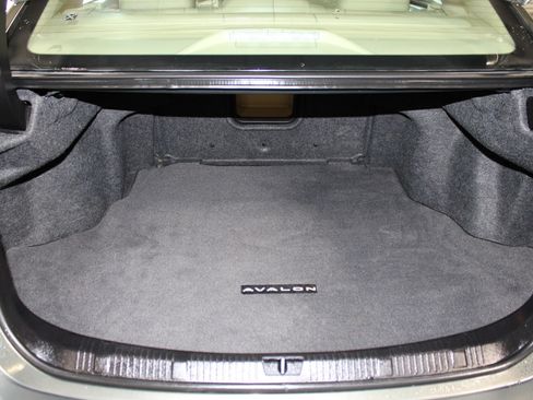 Used 2013 Toyota Avalon XLE Premium FWD image 37
