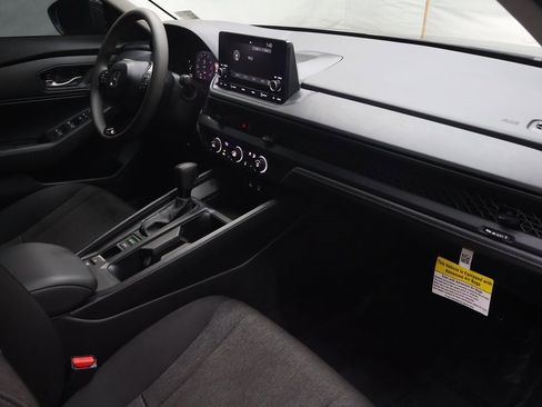 Used 2025 Honda Accord LX image 11