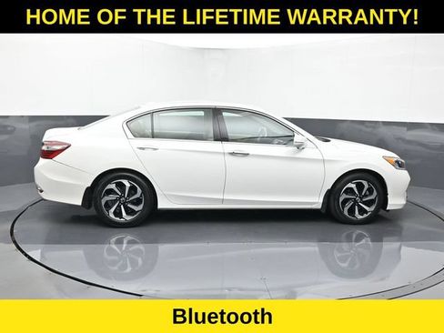 Used 2017 Honda Accord EX-L image 7