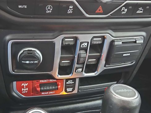 Used 2020 Jeep Gladiator Rubicon image 29