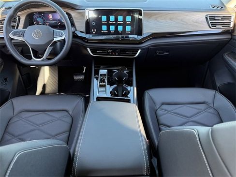 New 2026 Volkswagen Atlas SE image 7