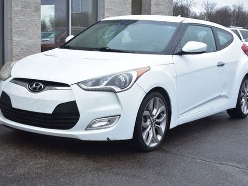 Used 2015 Hyundai Veloster RE:FLEX Edition image 14