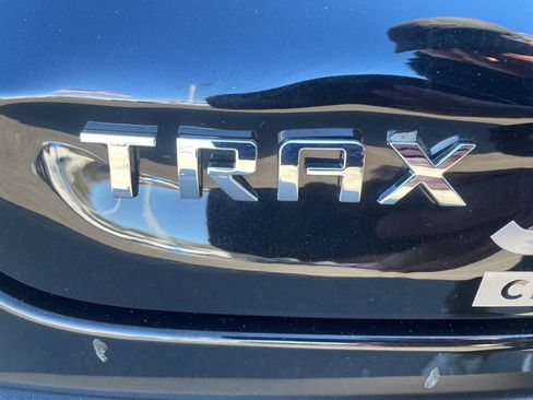 Used 2024 Chevrolet Trax LS w/ LS Convenience Package image 7