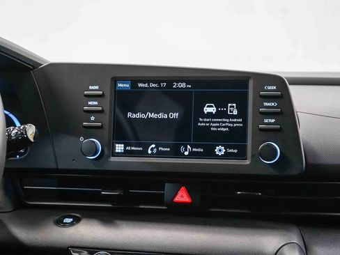 Used 2025 Hyundai Elantra Sport image 14