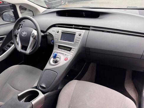 Used 2012 Toyota Prius Two FWD image 11