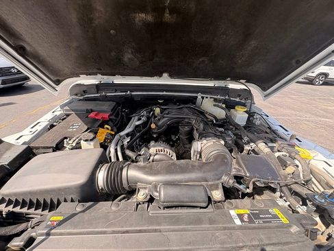 Used 2022 Jeep Gladiator Sport AWD/4WD image 32