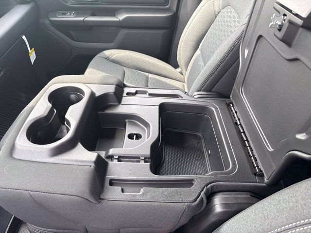 New 2026 RAM 1500 Warlock AWD/4WD image 32