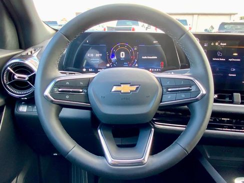 New 2026 Chevrolet Equinox LT w/ Safety and Technology Package image 41