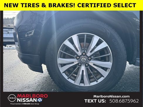 Certified 2018 Nissan Pathfinder SL image 11