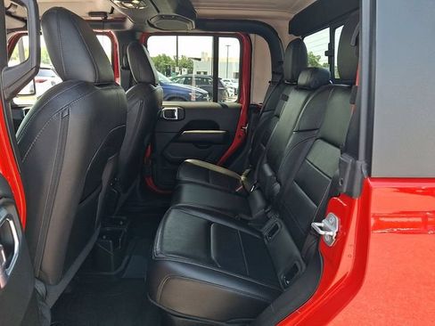 Used 2021 Jeep Gladiator Overland w/ Popular Equipment Package AWD/4WD image 10