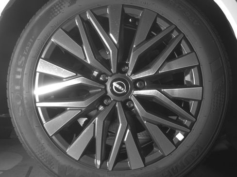 Used 2025 Nissan Altima 2.5 SV image 15