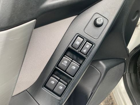 Used 2015 Subaru Forester 2.5i image 14