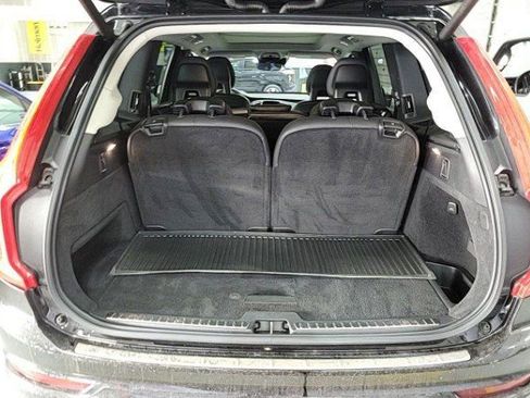 Used 2021 Volvo XC90 T6 Momentum w/ Advanced Package image 7