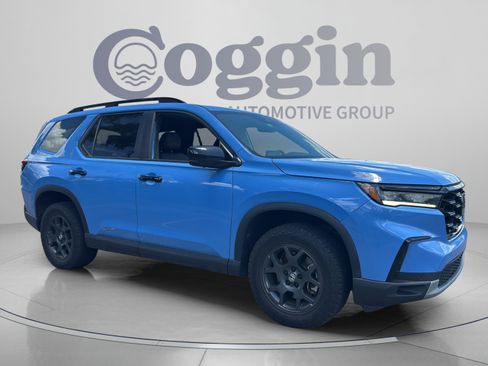 Certified 2024 Honda Pilot TrailSport image 7