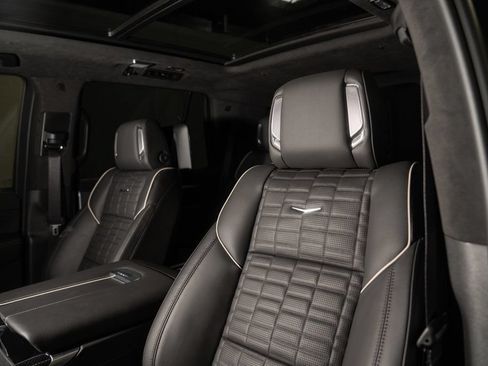 Used 2026 Cadillac Escalade V AWD/4WD image 8