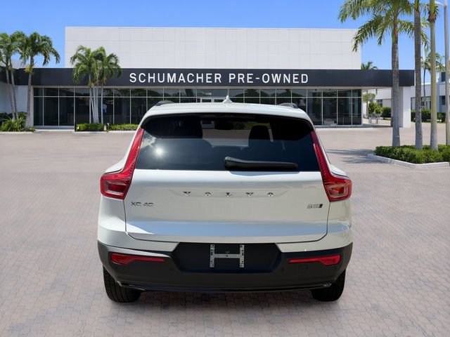 Certified 2024 Volvo XC40 B5 Ultimate w/ Protection Package Premier AWD/4WD image 6