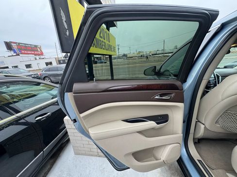 Used 2013 Cadillac SRX Luxury w/ Driver Awareness Package image 12