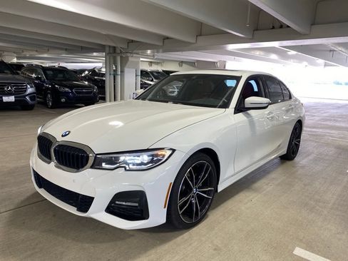 Used 2022 BMW 330i xDrive Sedan w/ M Sport Package AWD/4WD image 1