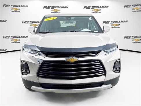Used 2021 Chevrolet Blazer LT image 2