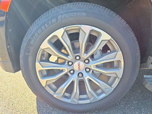 Used 2021 GMC Yukon Denali w/ Denali Premium Package AWD/4WD image 14