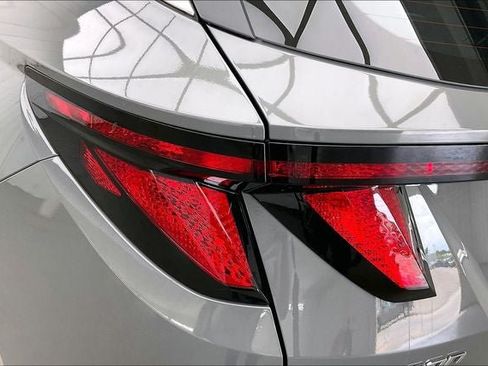 Certified 2024 Hyundai Tucson SE FWD image 26