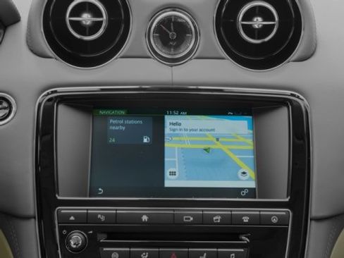 Used 2017 Jaguar XJ L Supercharged image 17