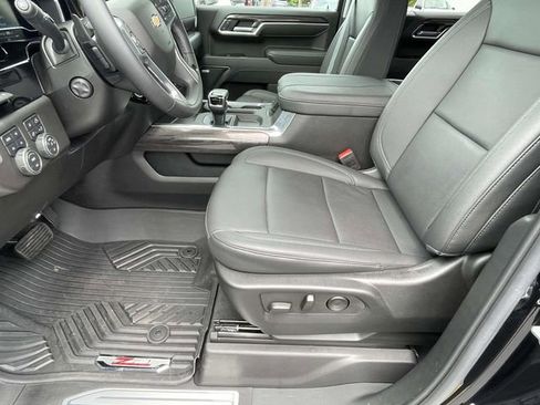 Certified 2025 Chevrolet Silverado 1500 LTZ AWD/4WD image 14