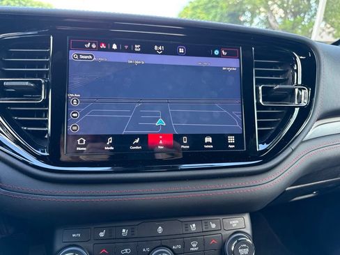 Used 2023 Dodge Durango GT RWD image 11