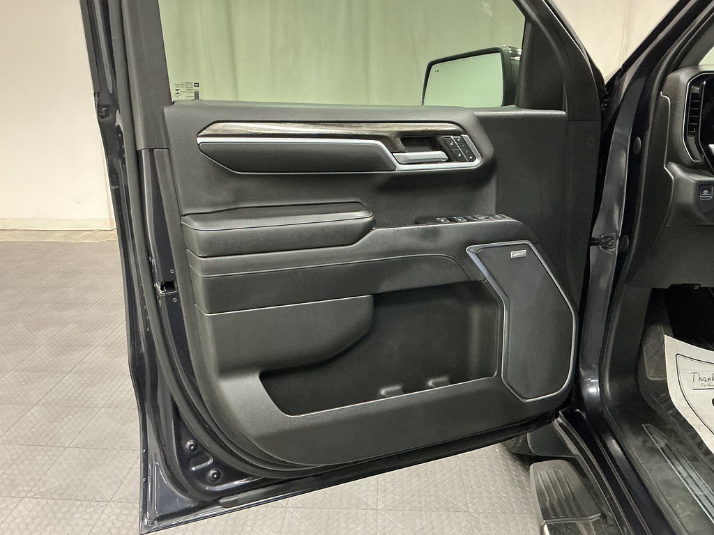 Used 2022 Chevrolet Silverado 1500 LTZ RWD image 17