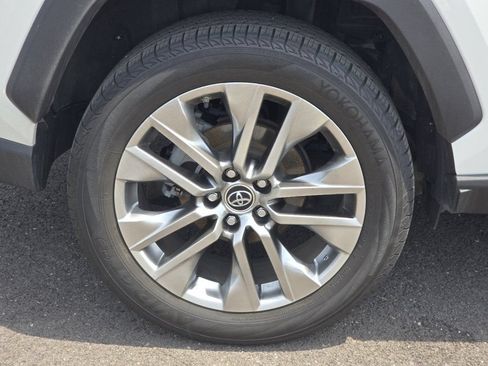 Used 2019 Toyota RAV4 Limited w/ Advanced Technology Package AWD/4WD image 13