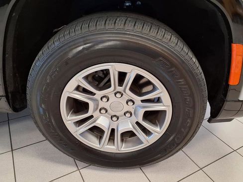 Used 2024 Jeep Wagoneer 2WD image 8