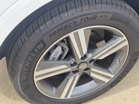 Used 2025 Genesis GV80 3.5T image 9