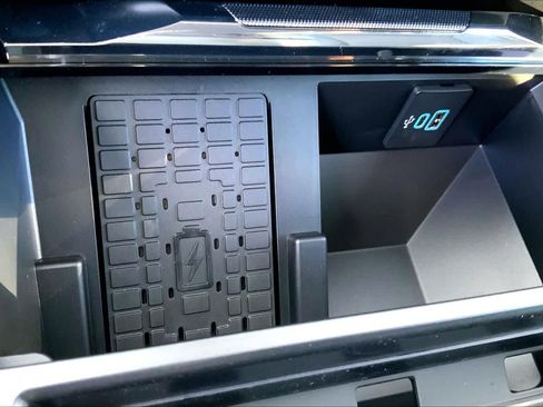 New 2026 Ford F350 Lariat w/ Black Appearance Package image 15