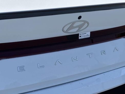 New 2025 Hyundai Elantra Sport image 7