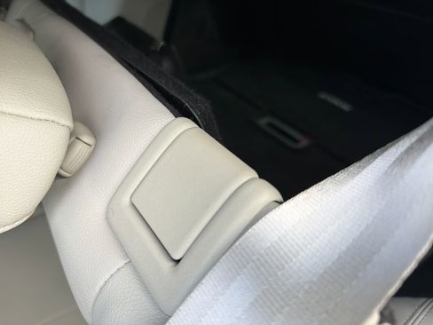 Used 2023 Nissan Rogue SL w/ SL Premium Package image 22