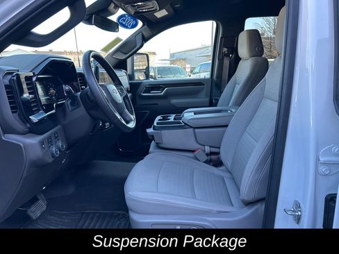 Used 2025 Chevrolet Silverado 2500 LT w/ Convenience Package AWD/4WD image 17