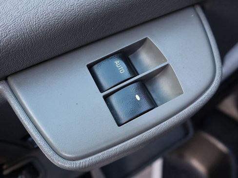 Used 2020 Chevrolet Express 2500 w/ Enhanced Convenience Package image 26