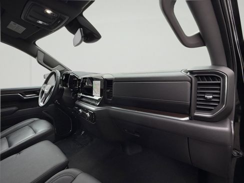 Certified 2025 GMC Sierra 1500 SLT image 53