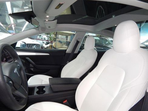 Used 2021 Tesla Model 3 Long Range image 17