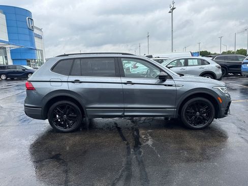 Used 2022 Volkswagen Tiguan SE R-Line AWD/4WD image 12