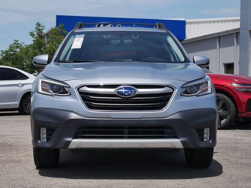 Used 2022 Subaru Outback Limited AWD/4WD image 5