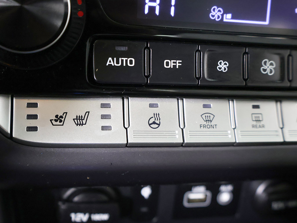Used 2019 Hyundai Sonata Limited w/ Ultimate Package 04 FWD image 55