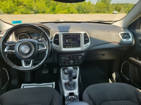 Used 2020 Jeep Compass Sport AWD/4WD image 18