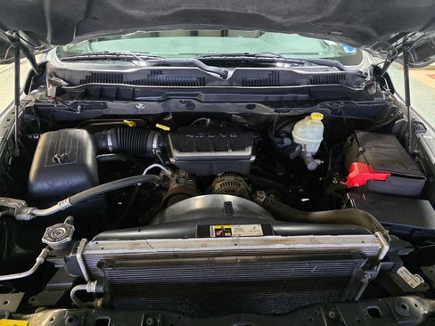 Used 2013 RAM 1500 Classic SLT w/ Premium Display Pkg image 37