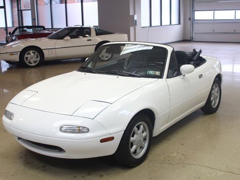 Used 1990 MAZDA MX-5 Miata image 15