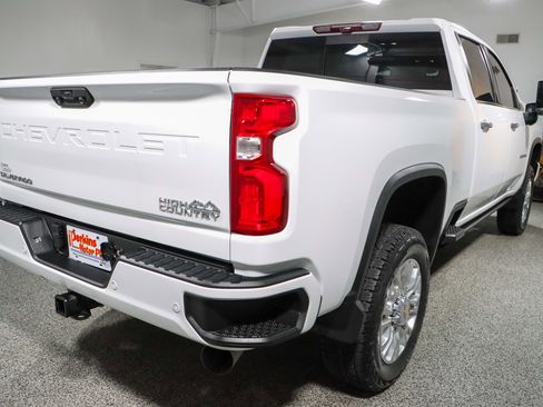 Used 2021 Chevrolet Silverado 2500 High Country w/ Z71 Off-Road Package AWD/4WD image 7