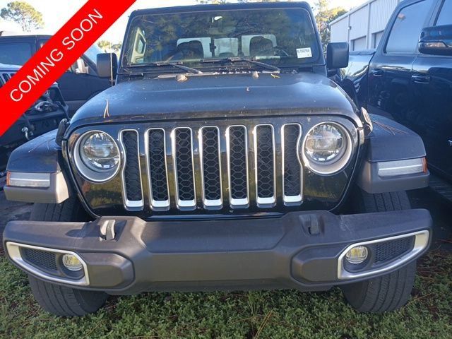 Used 2022 Jeep Gladiator Overland w/ LED Lighting Group AWD/4WD image 2