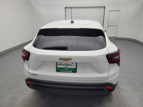 Used 2024 Chevrolet Trax LS FWD image 7